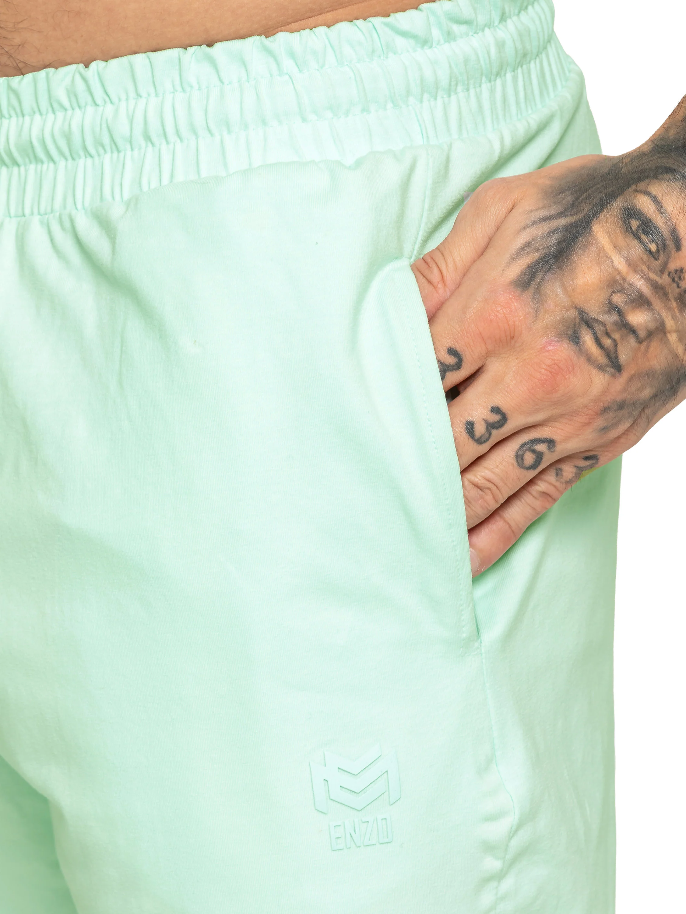 Gabrio Stretch Shorts - Light Green - Image 4